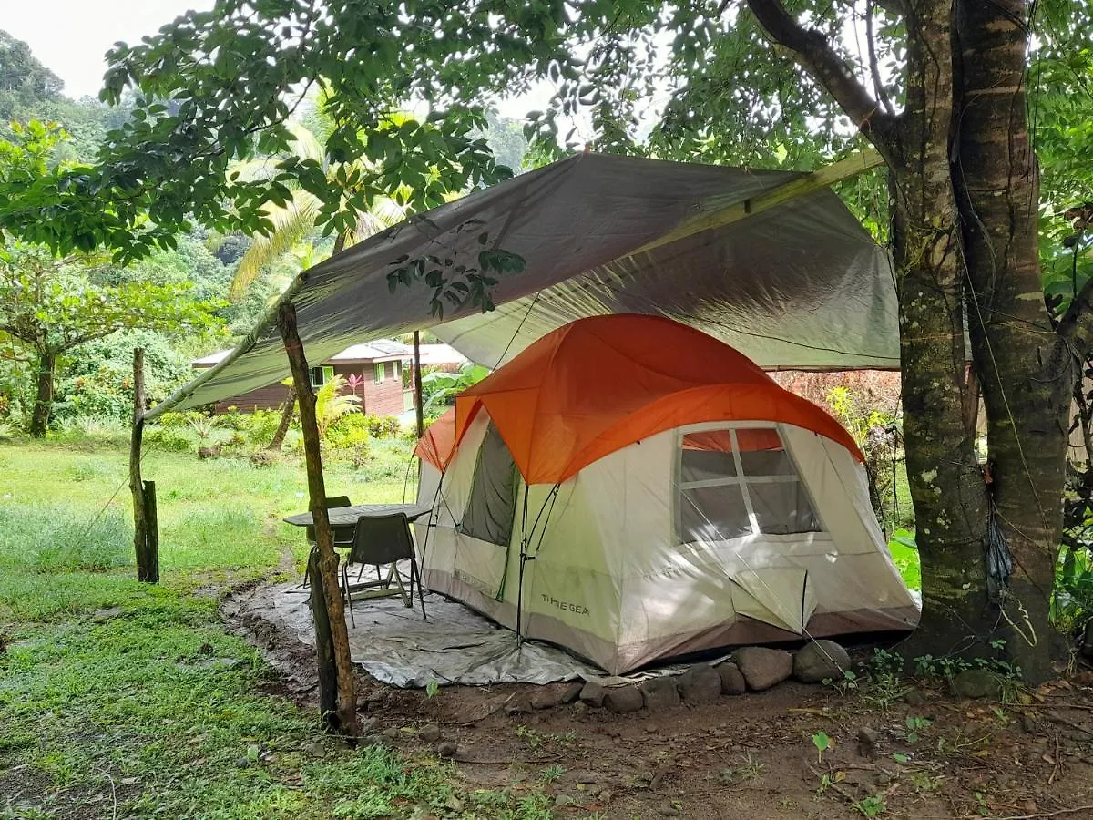山林小屋 3河流生态山林小屋 Rosalie 多米尼克